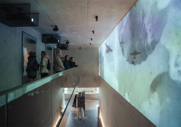 foto PANASONIC PROJECTION REVIVE EL HISTÓRICO DESEMBARCO DE NORMANDÍA A TRAVÉS DE UNA EXPOSICIÓN VISUAL INMERSIVA.
